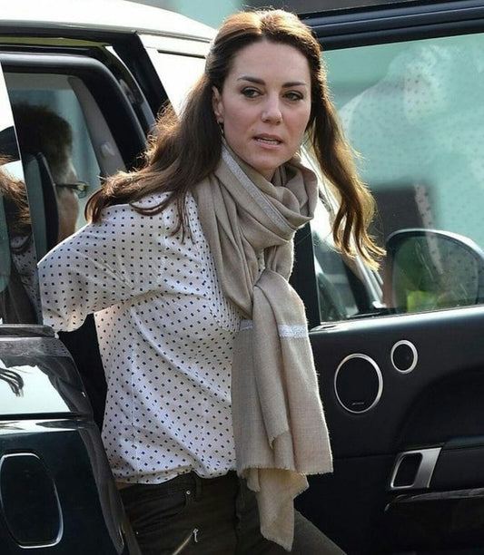 Cashmere Pashmina in Hollywood