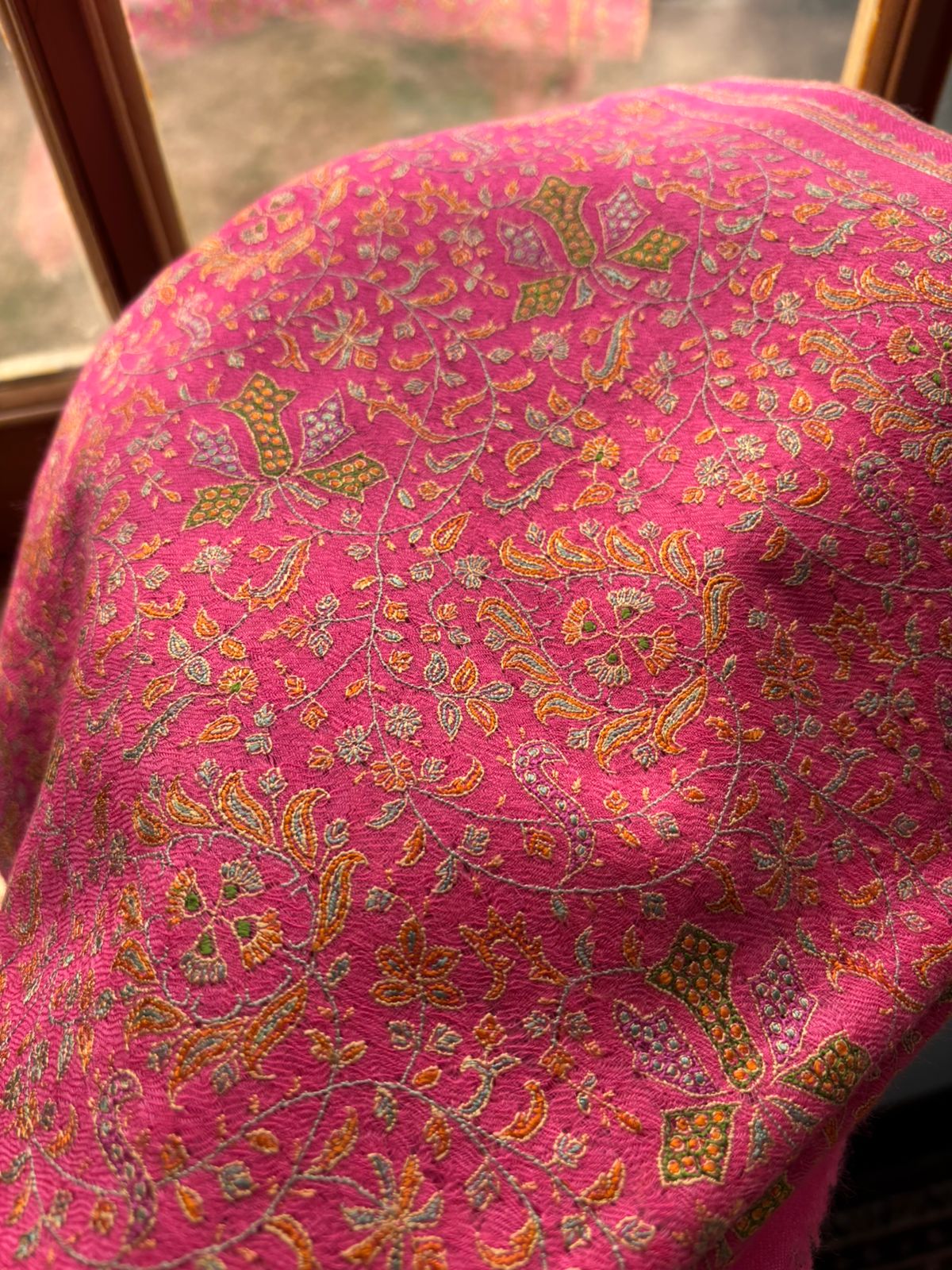 Pashmina Rose Pink Silk Embroidery Lightweight Handmade Sozni Jamawar Shawl