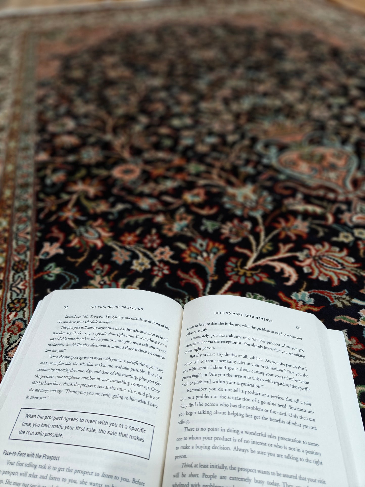 Exquisite 6ft x 4ft Silk on Cotton Kashmiri Hand-Knotted Carpet