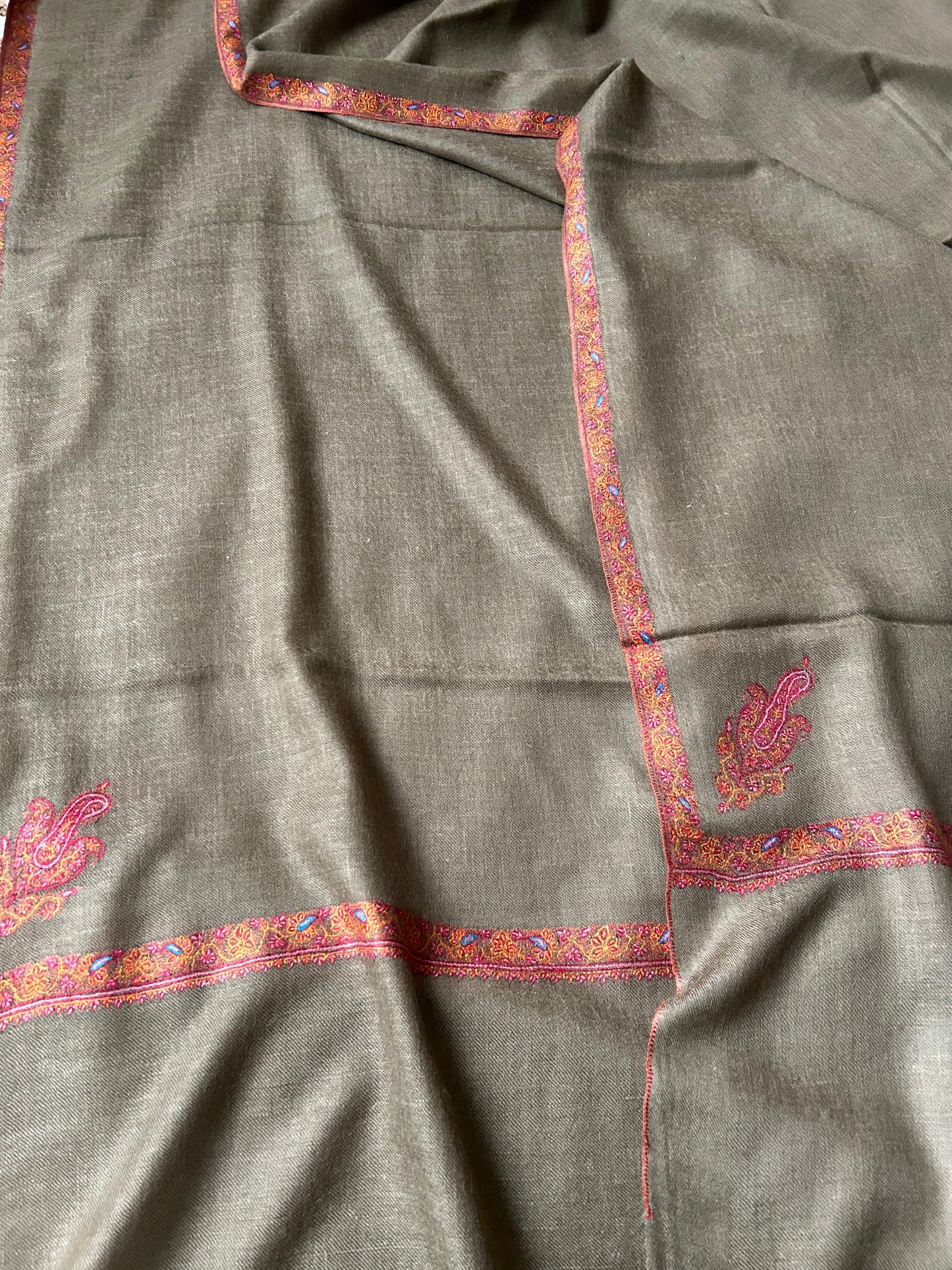 Natural Zati Tone Pure Cashmere Gents Size 154x275 inches, Handmade Kashmir Sozni Embroidery Hashidar Wrap