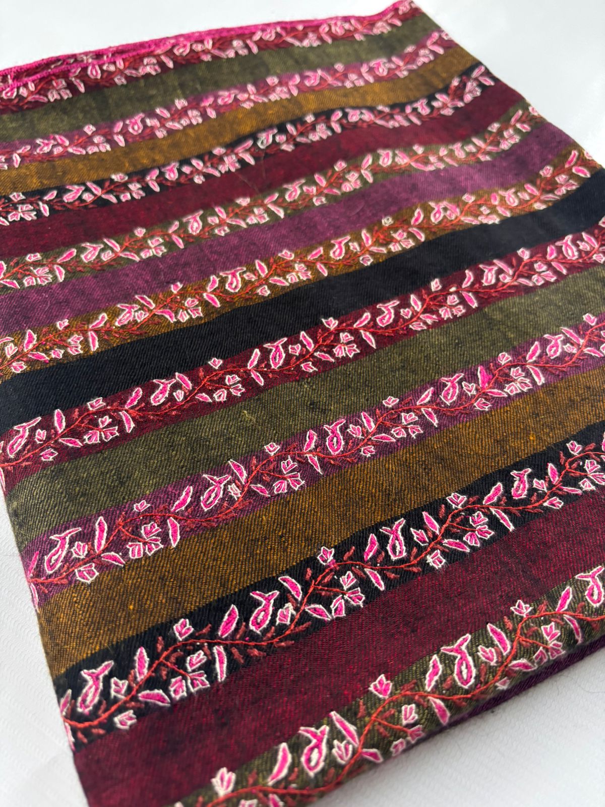 Masterpiece Vintage Khatras Embroidery Sozni Embroidery Handmade Cashmere Shawl Wrap