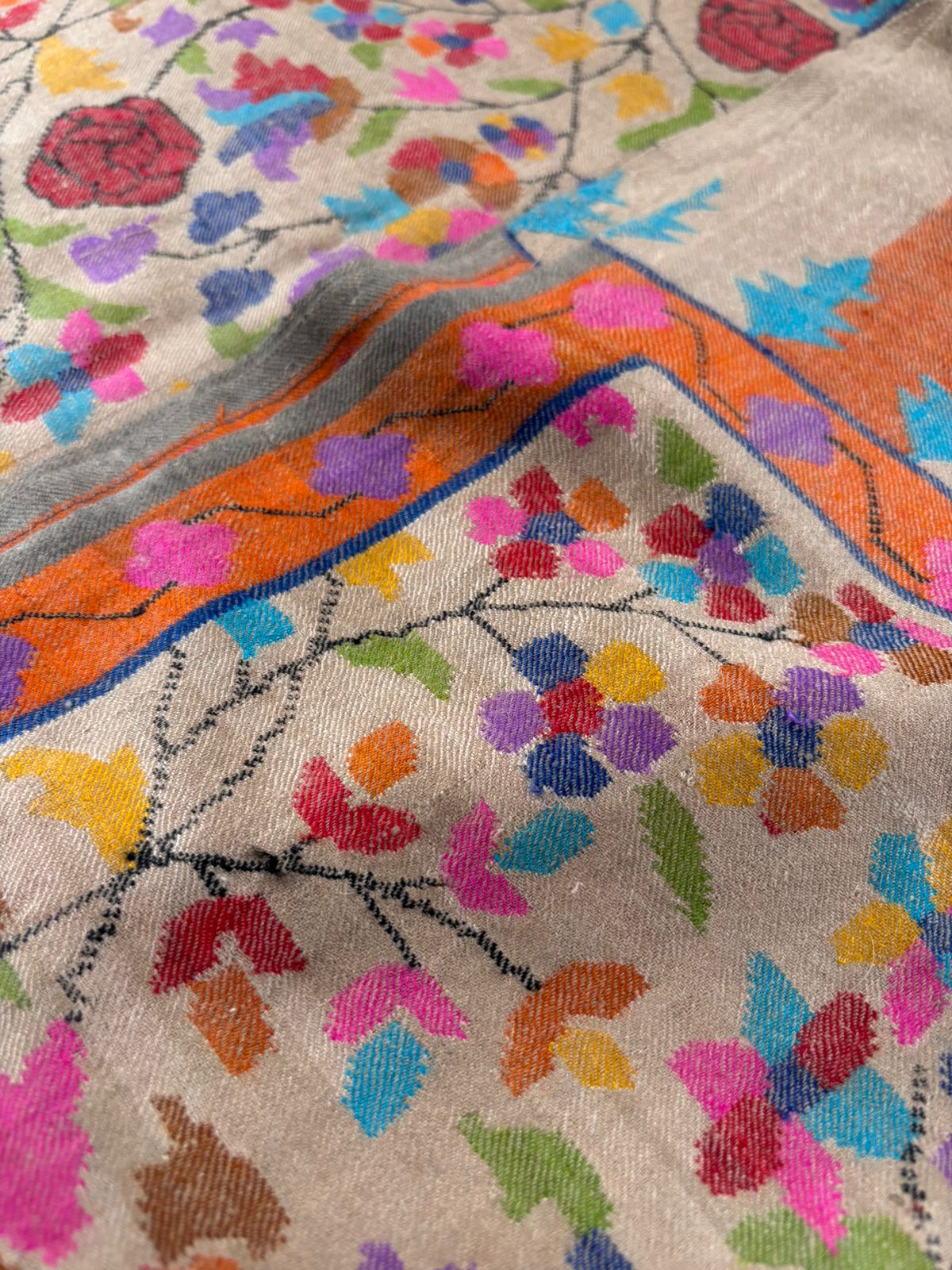 Masterpiece Natural Kani Pashmina Shawl Timeless Wrap Collector's Exclusive Handmade Handwoven