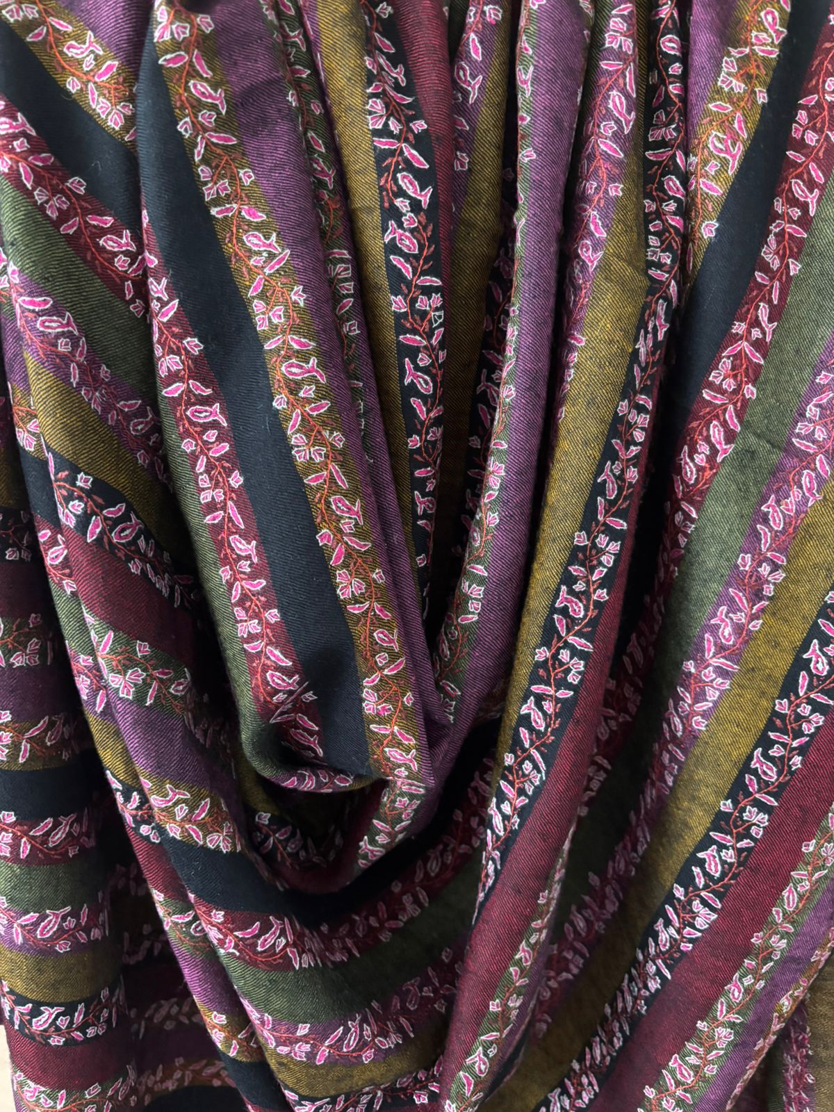 Masterpiece Vintage Khatras Embroidery Sozni Embroidery Handmade Cashmere Shawl Wrap