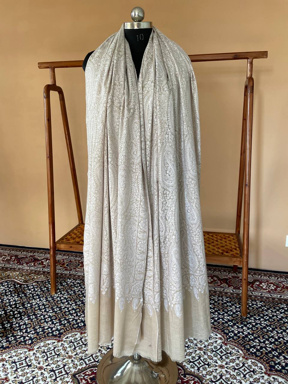 Vintage Pure Kashmir Pashmina off-white Tone on Tone, Timeless Gents Sozni Wrap Embroidered Jamawar