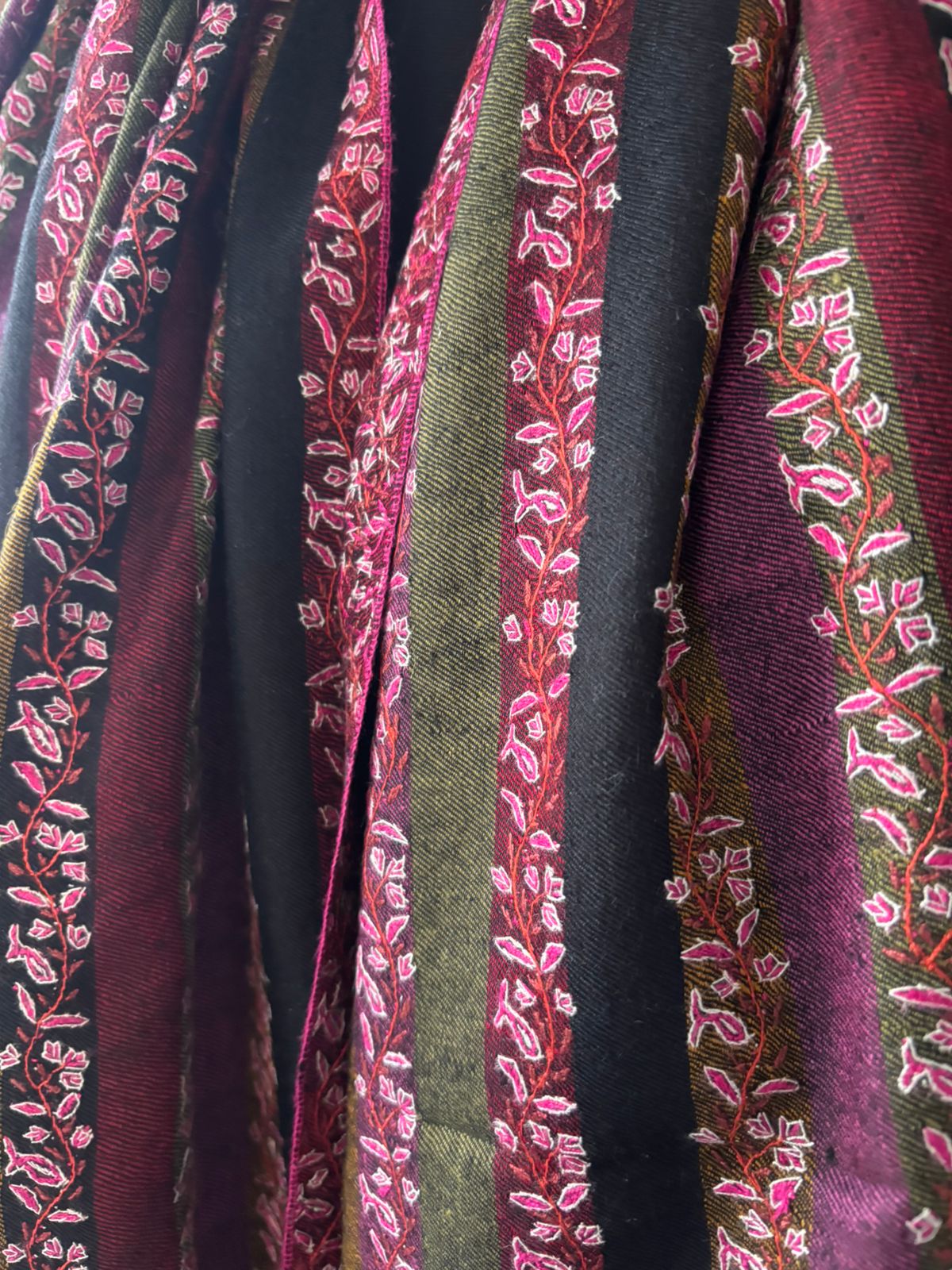 Masterpiece Vintage Khatras Embroidery Sozni Embroidery Handmade Cashmere Shawl Wrap