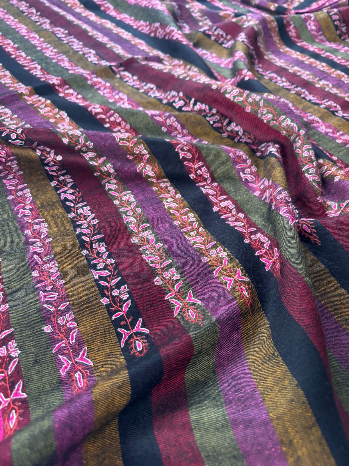 Masterpiece Vintage Khatras Embroidery Sozni Embroidery Handmade Cashmere Shawl Wrap